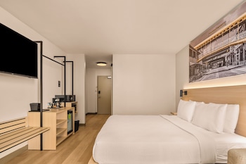 One King Bed, Mobility/Hearing Handicap Room, Roll-In Shower, Non-Smoking