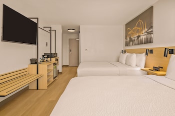Two Queen Beds, Pool View, Non Smoking
