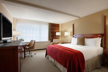 Fairmont, Room, 1 Queen Bed