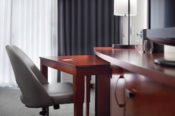 Room, 2 Queen Beds (Hearing Accessible)