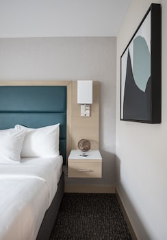 Crystal King Room
