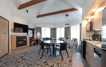 Suite, 2 Bedrooms