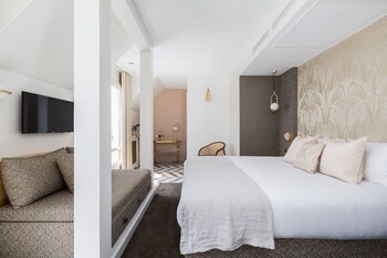 The Iconic Suite - Eiffel Tower View