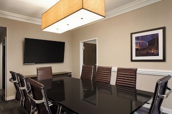 Room, 1 King Bed, Non Smoking (Conference Room)