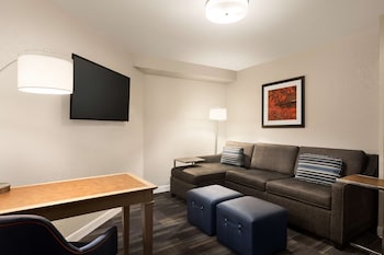 Suite, 2 Queen Beds, Non Smoking