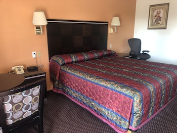 Standard Room, 1 King Bed, Non Smoking