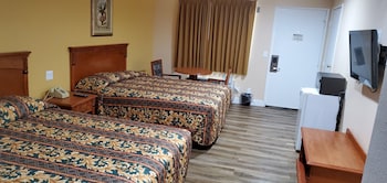 Standard Room, 2 Queen Beds, Non Smoking
