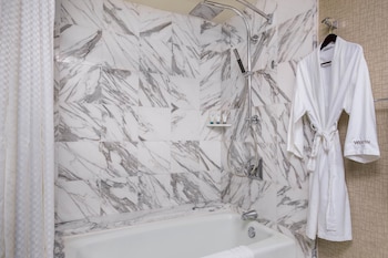 Traditional Room, 2 Double Beds (Mobility/Hearing Accessible, Tub)