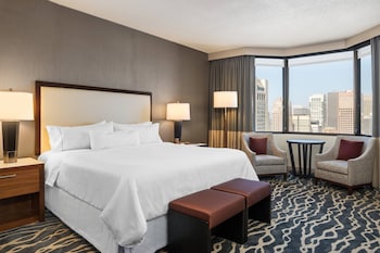 Grand Room, 1 King Bed, City View