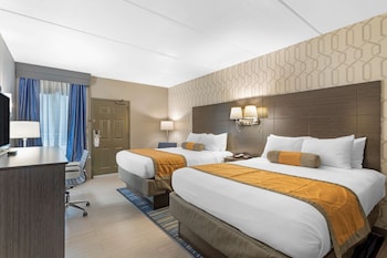 Suite, 2 Queen Beds, Non Smoking, Refrigerator & Microwave (1st Floor;with Single Sofabed)