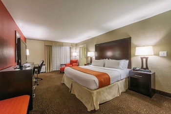 Deluxe Room, 1 King Bed with Sofa bed