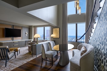 Presidential Suite, 1 King Bed with Sofa bed, Non Smoking