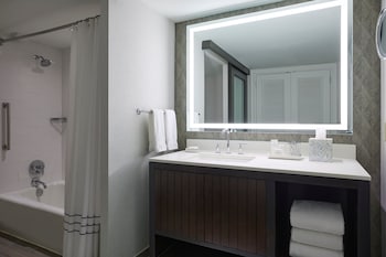Presidential Suite, 1 King Bed with Sofa bed, Non Smoking