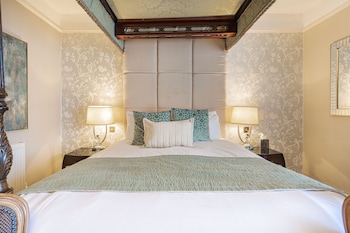 Deluxe Four Poster Double