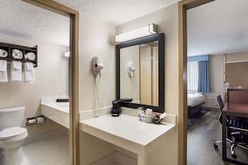 Standard Room, 2 Queen Beds, Non Smoking, Refrigerator & Microwave