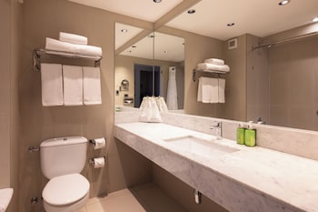 Standard Room, 1 King Bed (Interior View)