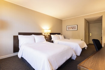 Standard Room, 2 Queen Beds (Interior View)