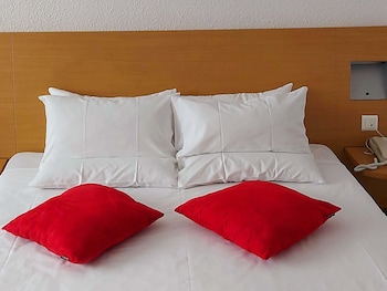 MyRoom: Your own Minka house with 1 Queen-Size Bed