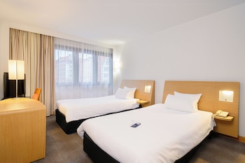 Standard Room with 2 Single Beds