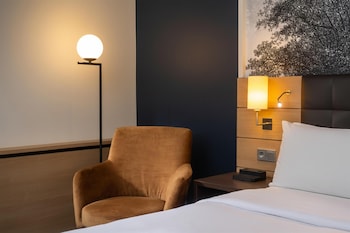 Twin Deluxe Room Rhine Wing River View