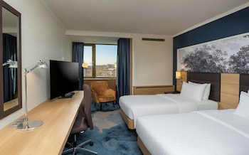 Twin Deluxe Room Rhine Wing City View