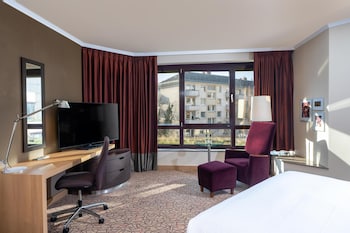 King Guest Room City Wing