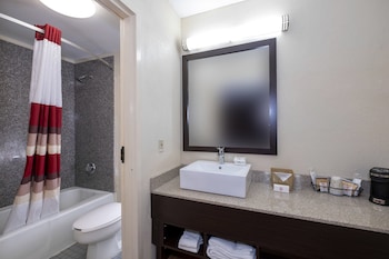 Deluxe Room, 1 King Bed, Non Smoking