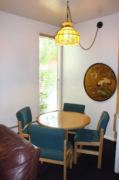 Standard Condo, 1 Bedroom, Kitchen