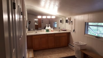 Economy Twin Room, 1 Double Bed (PRIVATE HOSTEL) (SHARED BATHROOM)