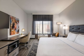 Room, 1 King Bed, Accessible, Non Smoking (Mobility Bathtub w/Grab Bars)