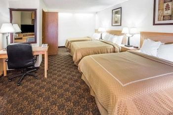 Suite, Multiple Beds, Non Smoking (Pet-Friendly)