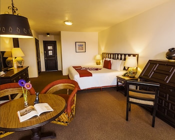 Superior Room, 1 King Bed