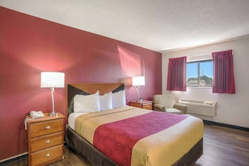 Room, 1 Queen Bed, Non Smoking (Senior room)
