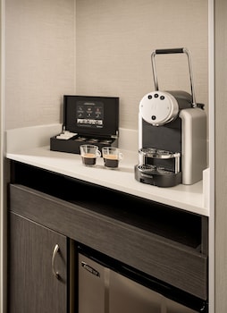Standard Room, 2 Queen Beds, Non Smoking, Refrigerator
