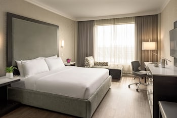 Standard Room, 1 King Bed, Non Smoking, Refrigerator