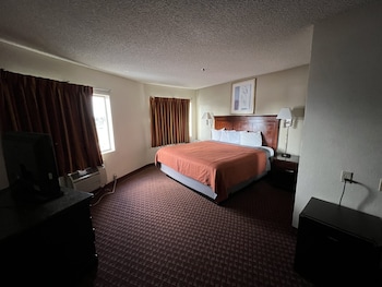Suite, 1 King Bed, Non Smoking