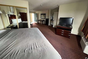 Suite, 1 King Bed, Non Smoking