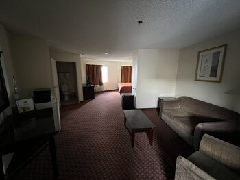 Suite, 1 King Bed, Non Smoking