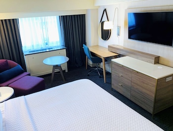 Deluxe Room, 1 King Bed