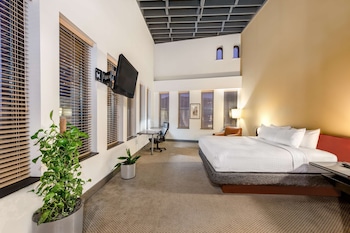 Suite, 1 King Bed (One Bedroom Loft Suite King)