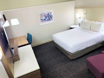 Deluxe Room, 1 Queen Bed