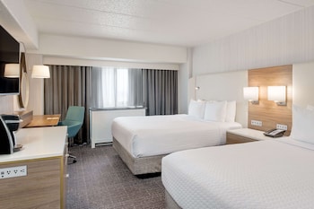 Deluxe Room, 2 Queen Beds (Deluxe - Two Queens)