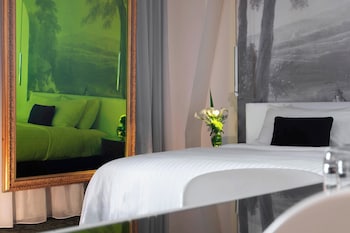 Family Suite, 1 King Bed with Sofa bed