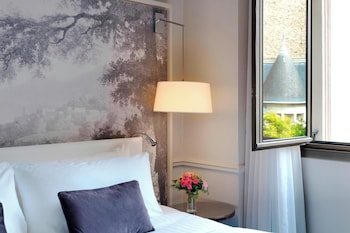 Deluxe Room, 1 Queen Bed