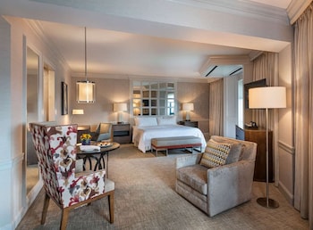 Suite, Fireplace