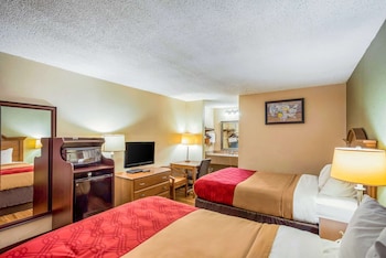 Room, 2 Queen Beds, Smoking