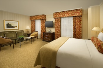 Deluxe Room, 1 Queen Bed