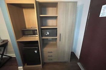 Suite, Multiple Beds, Non Smoking