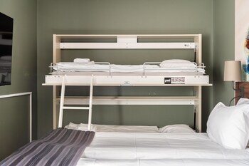 Standard Studio, 2 Twin Beds, Non Smoking (with Sofabed)