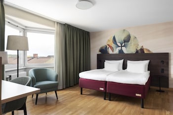 Superior Room, 1 King Bed, Non Smoking